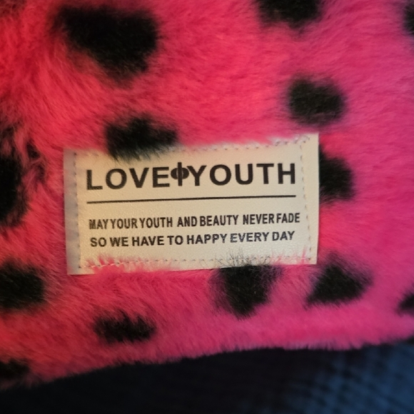 Pink and Black Faux Fur Makeup Bag, NWOT - Picture 2 of 5